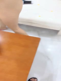 【19岁的小影】喝醉酒被强上，灌肠爆菊花屎都给干喷出来