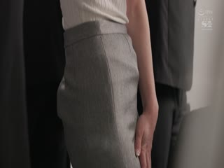 SONE-228 電車痴漢の虜になってしまった女教師